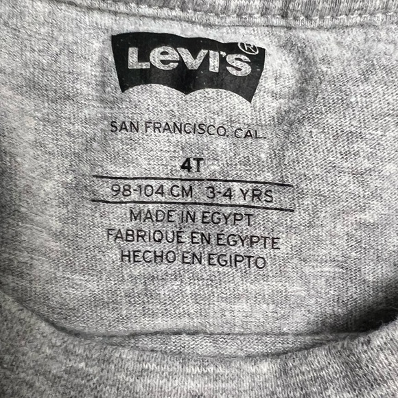 Levi's Gray & Red Short Sleeve Tee! - Picture 5 of 12